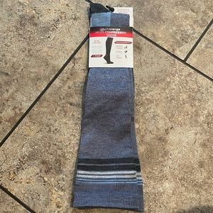 Challenge men’s knee high compression socks NWT